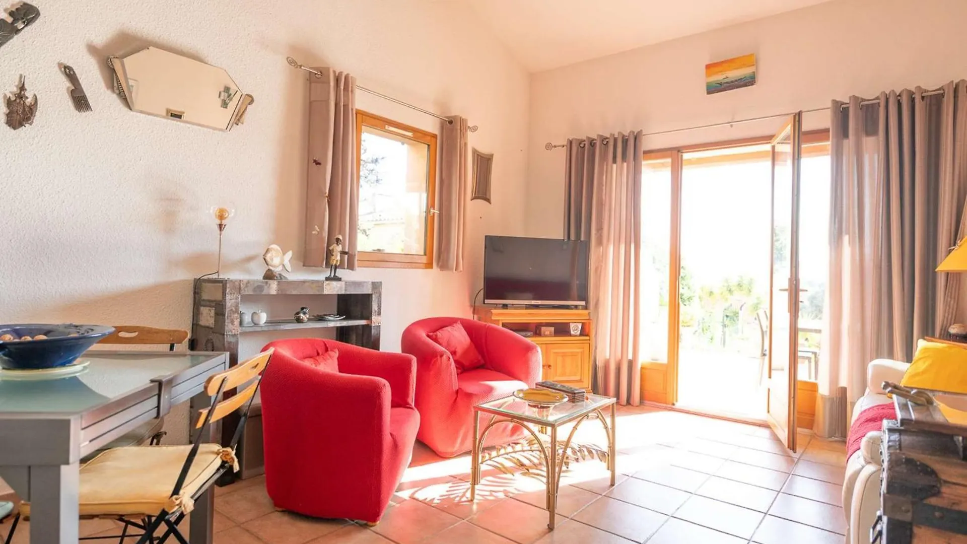 Maison Climatisee Pour 5 Personnes , Au Clame , Jardin Arbore Proche Commerces Bormes-les-Mimosas