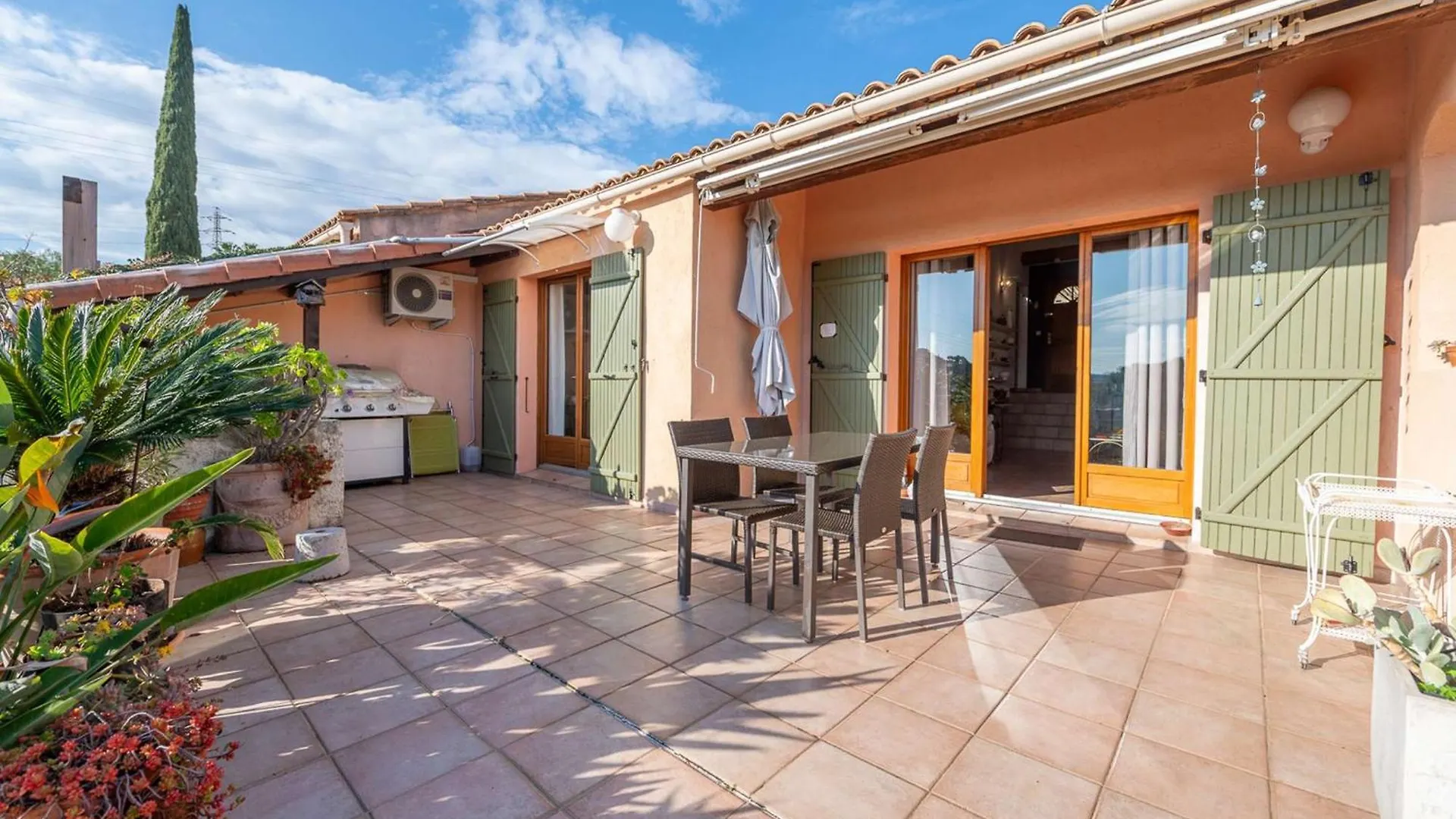 Villa Maison Climatisee Pour 5 Personnes , Au Clame , Jardin Arbore Proche Commerces Bormes-les-Mimosas